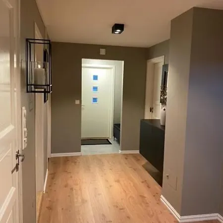 Villa 15 Mins From Center, Familyhome *