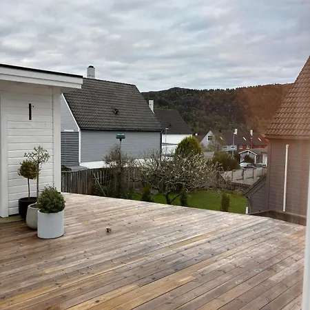 Villa 15 Mins From Center, Familyhome *
